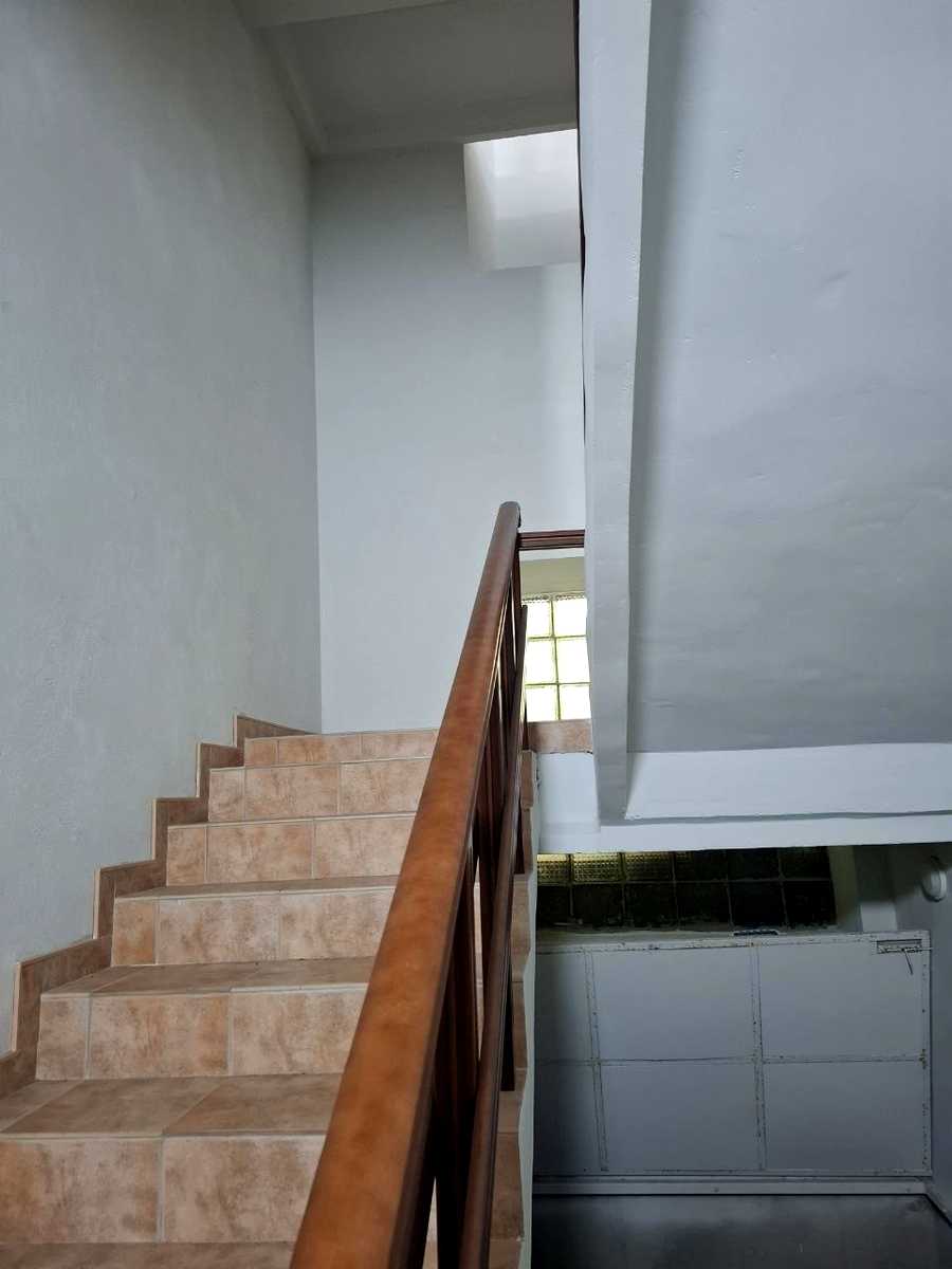 1880380621192193
