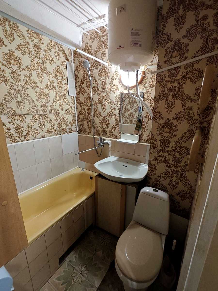 1880384893945542