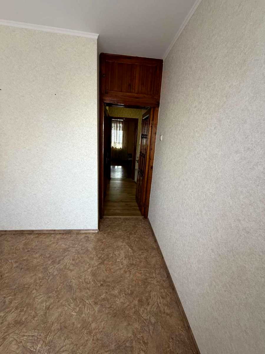 1880385149558941