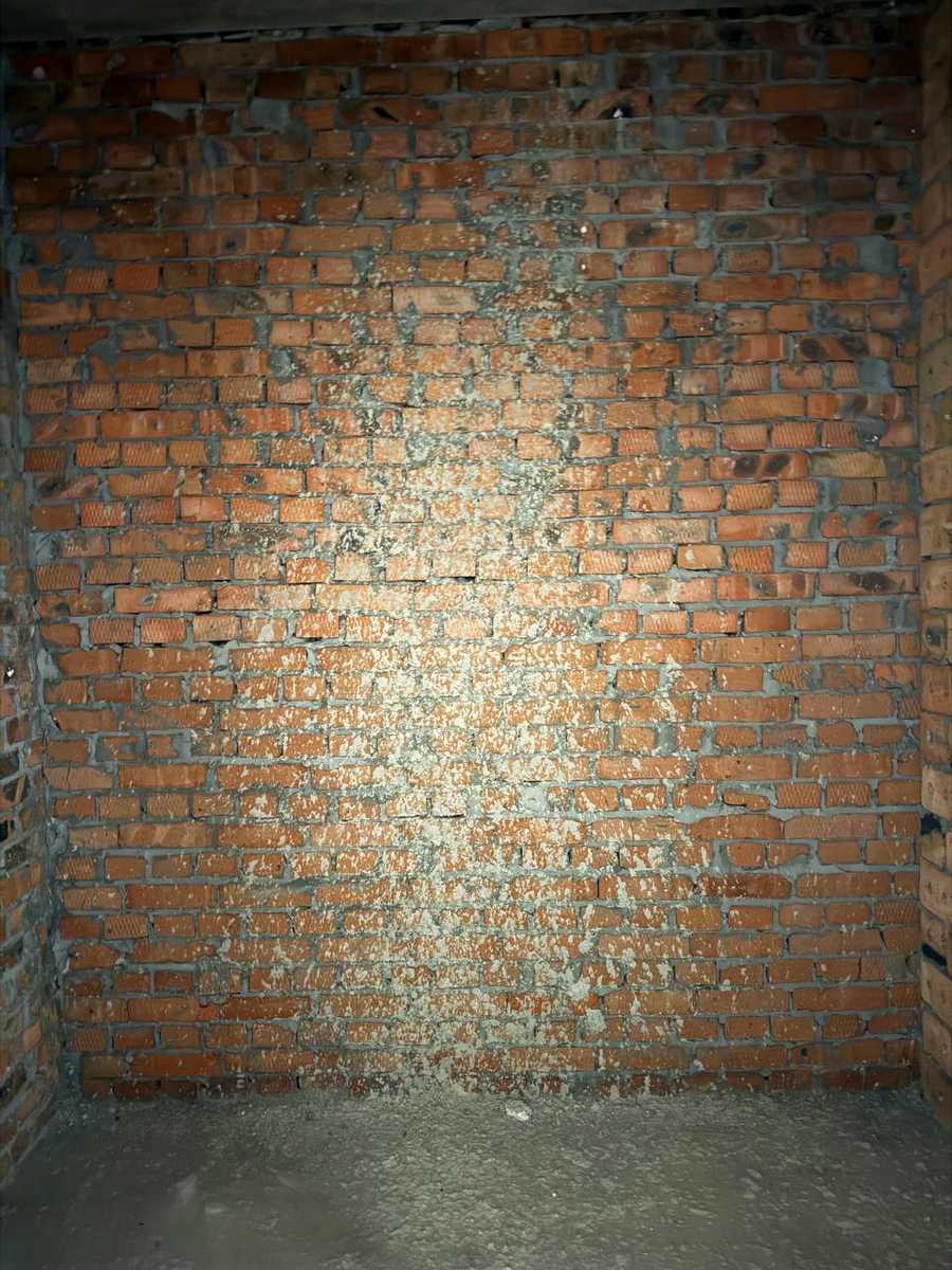 1880385903862785