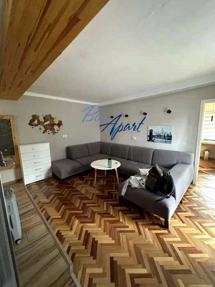 1880386782881522