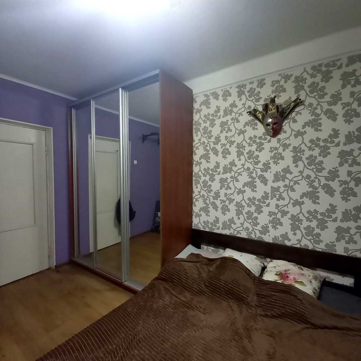 1880386941943427