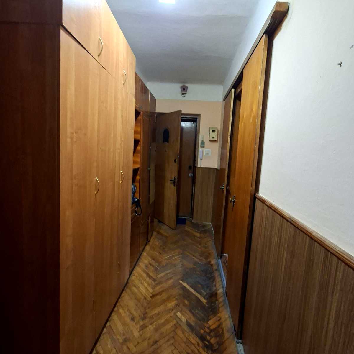 1880387402247137