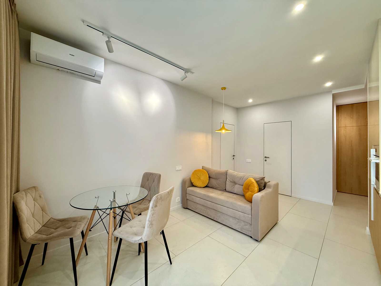 1880389032180269