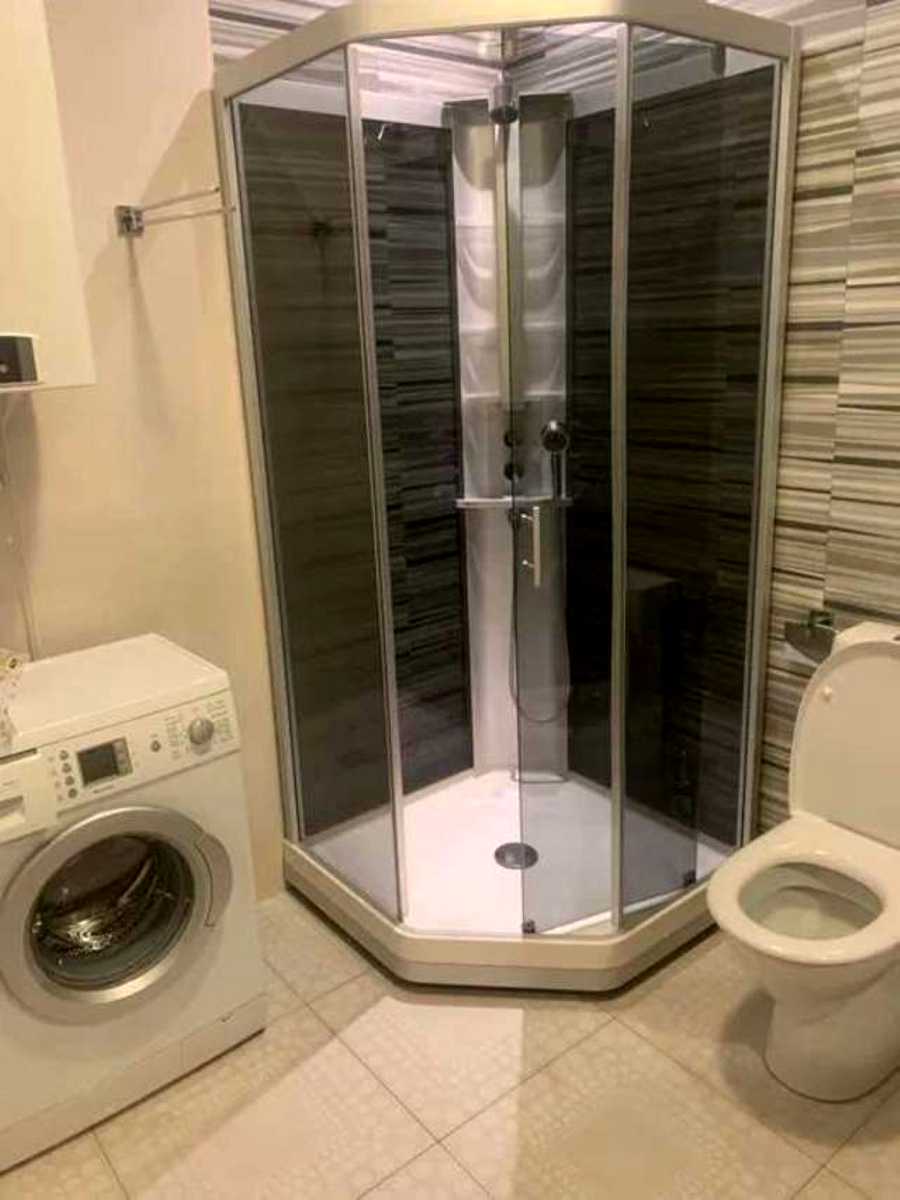 1880390920086300
