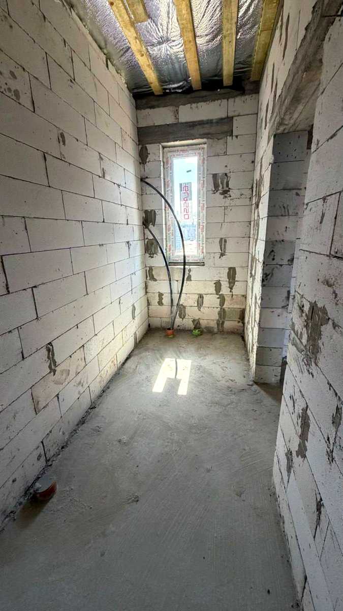1880393377901323