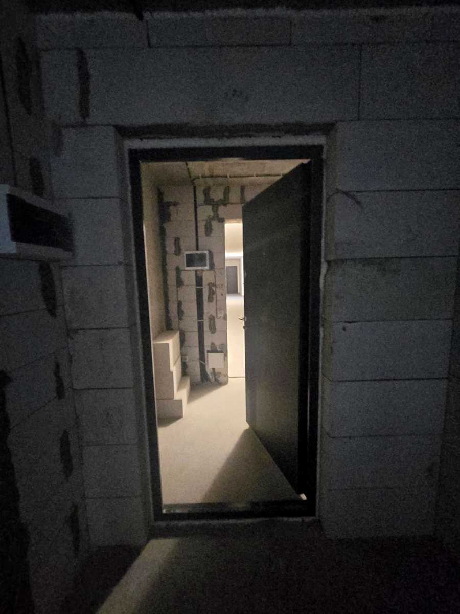 1880394391843153