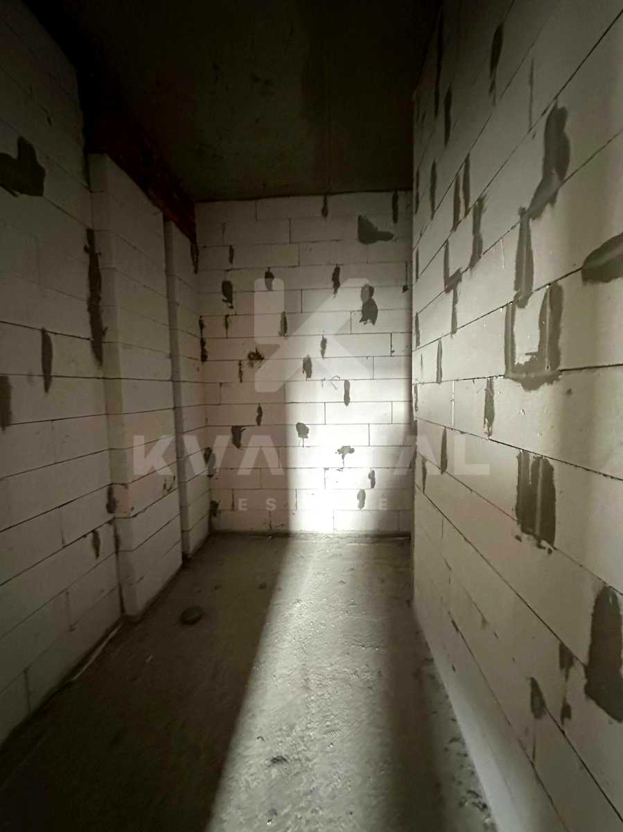 1880397192151238