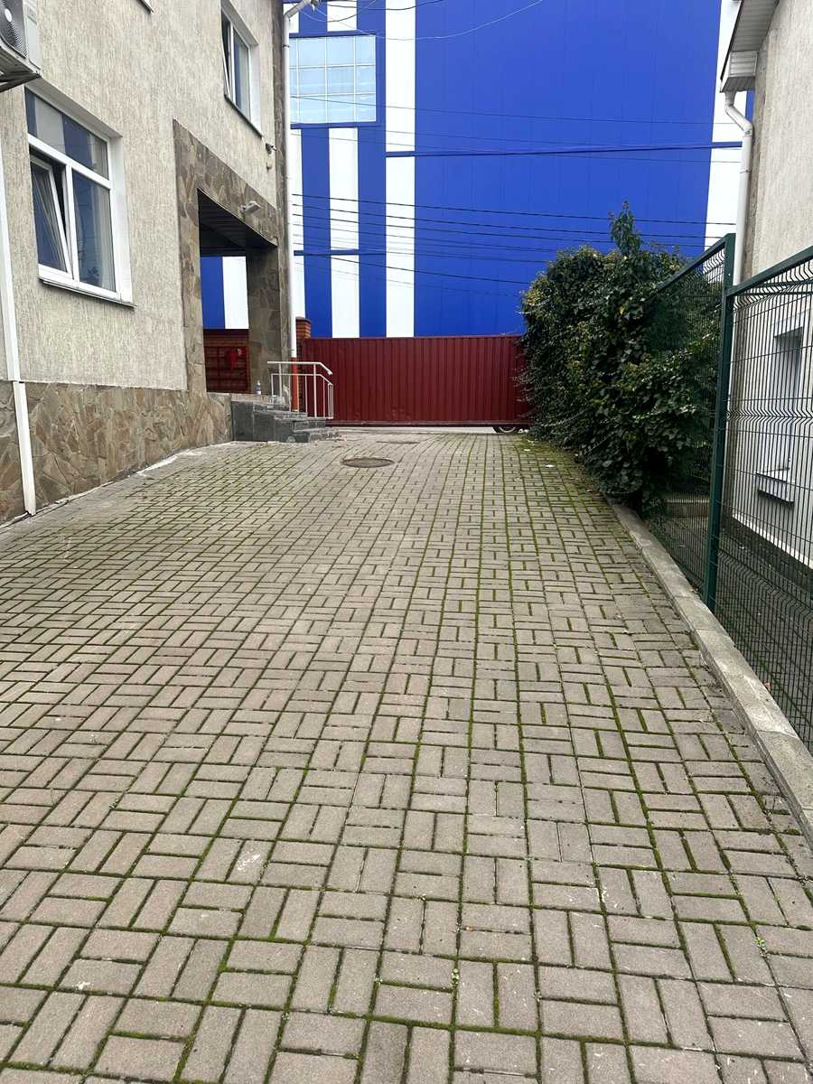1880400519633909