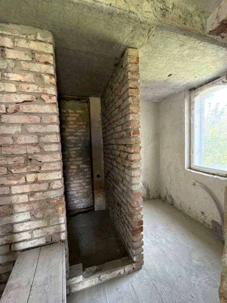1880401229269757