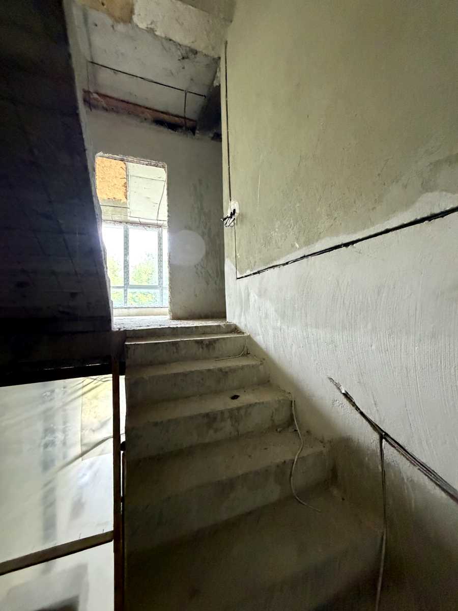1880401343108319