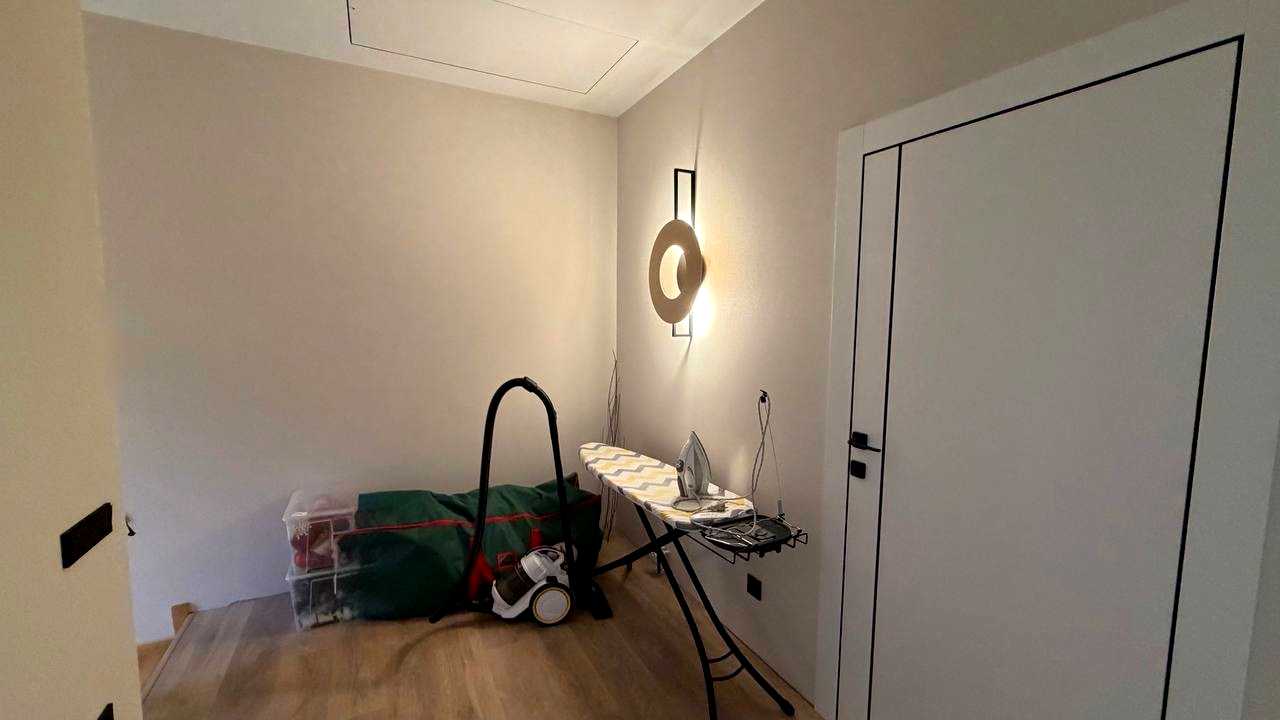 1880402399623115