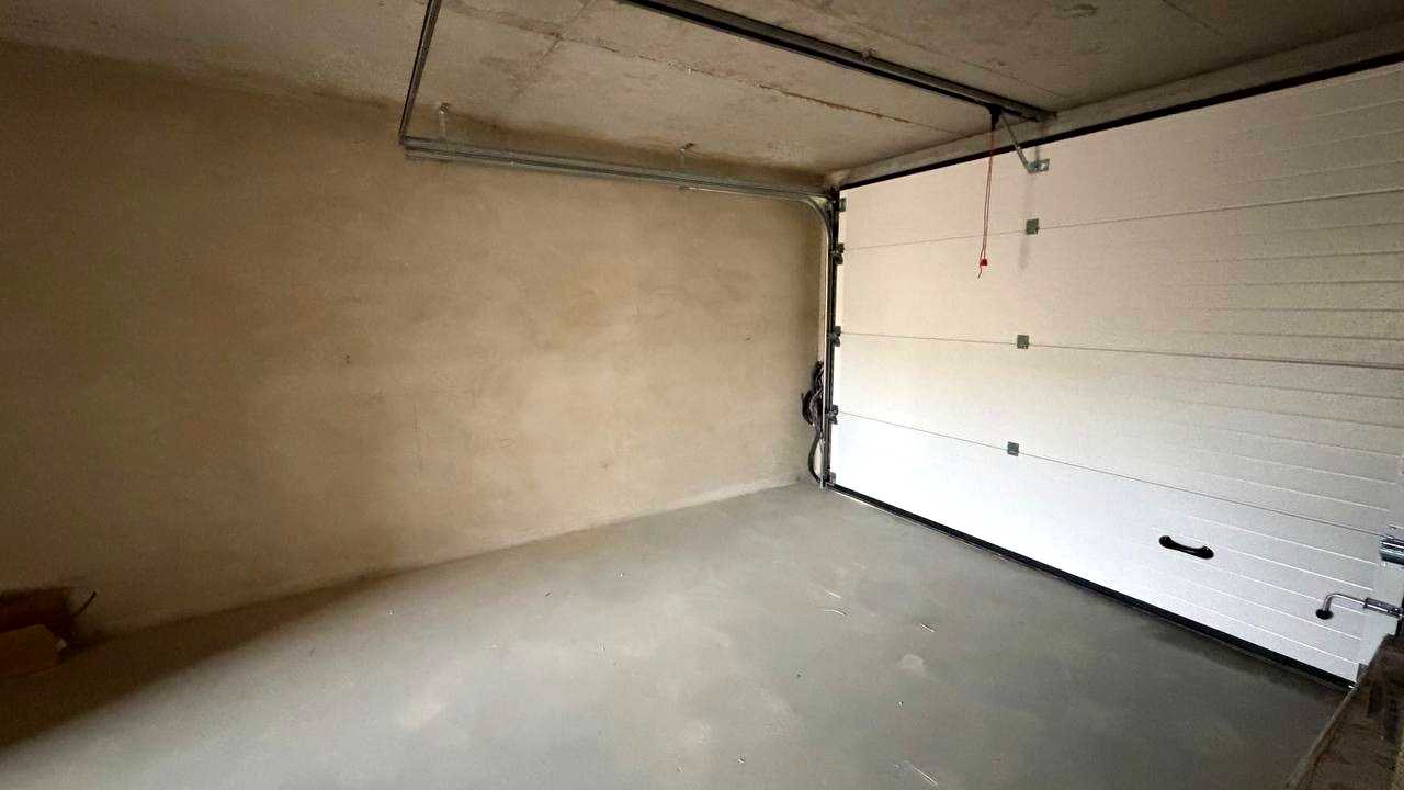 1880402644720923