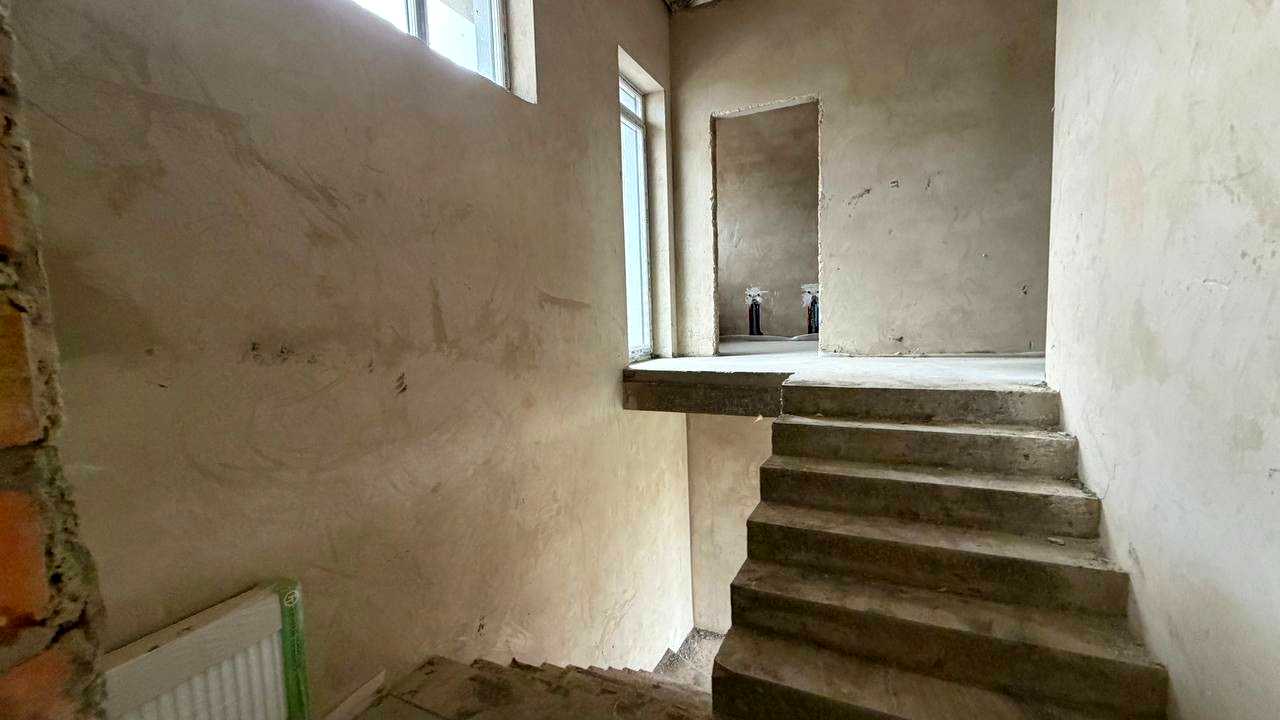 1880402645678898
