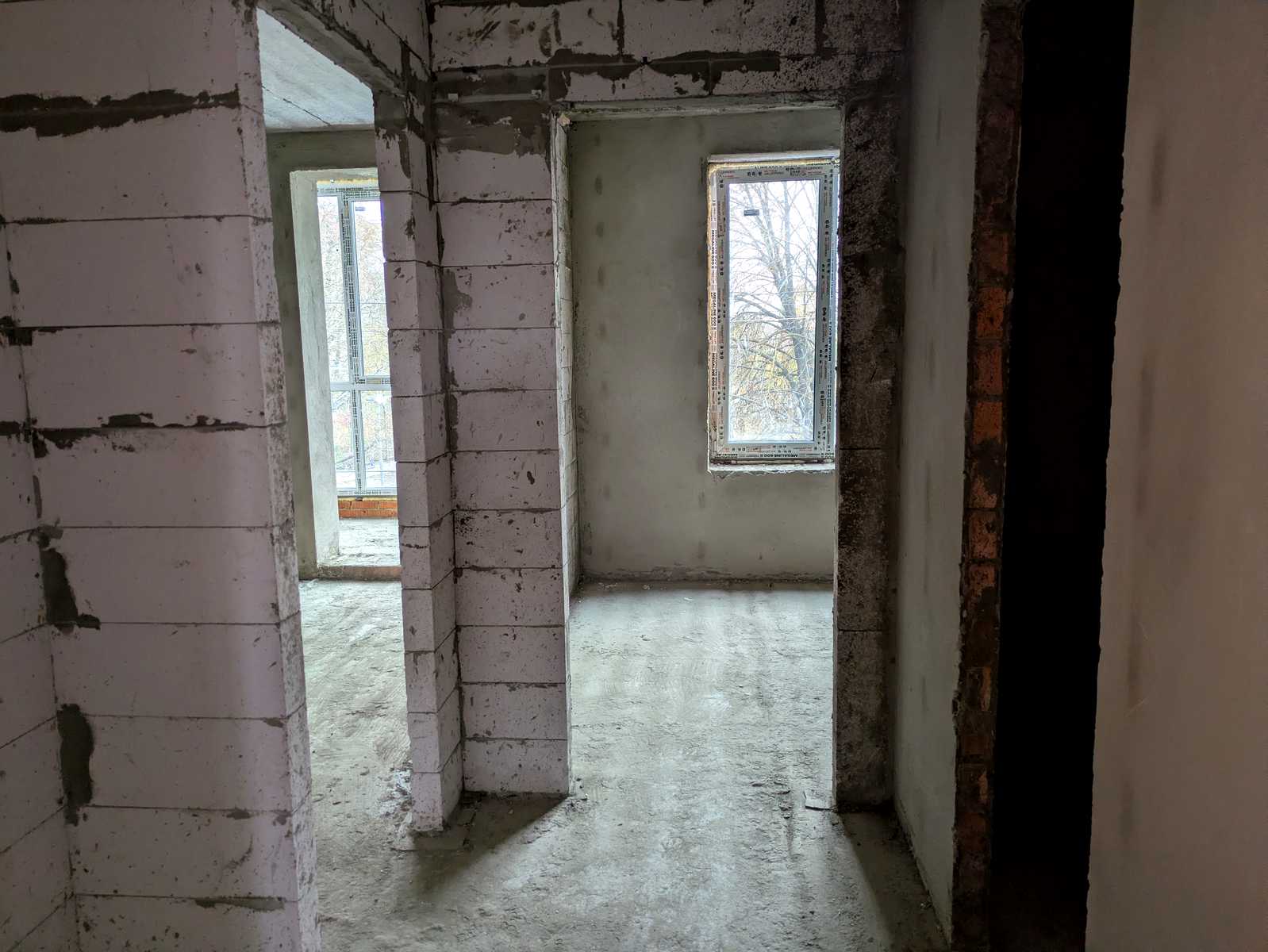 1880404101915359