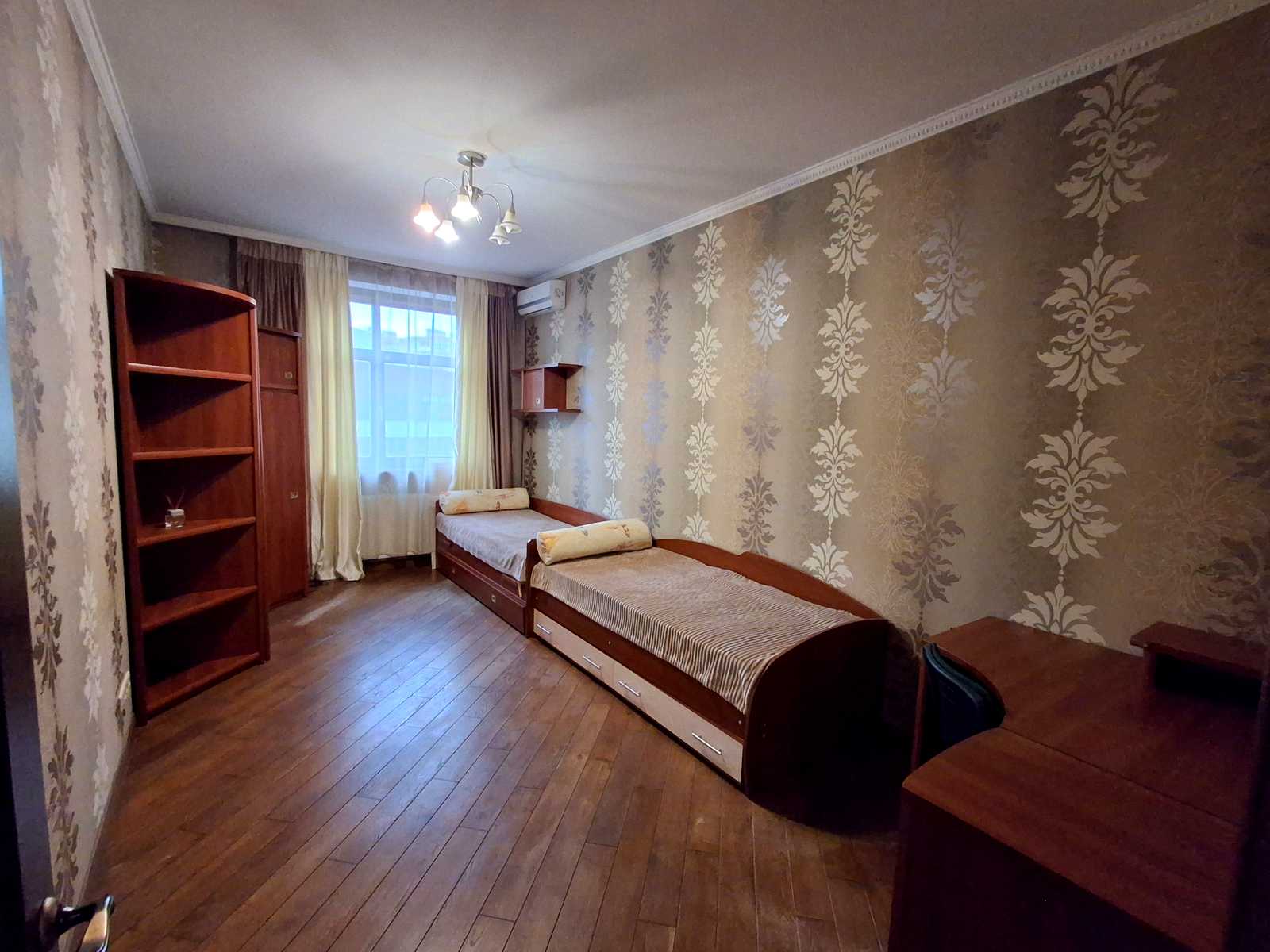 1880405261652192