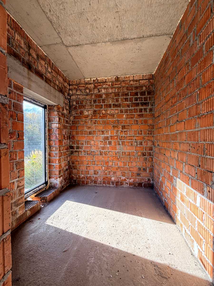 1880406304909689