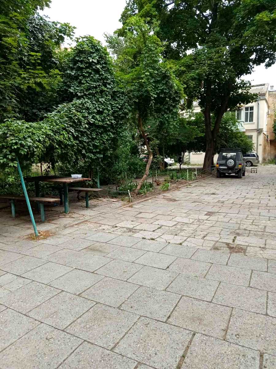1880408723675136