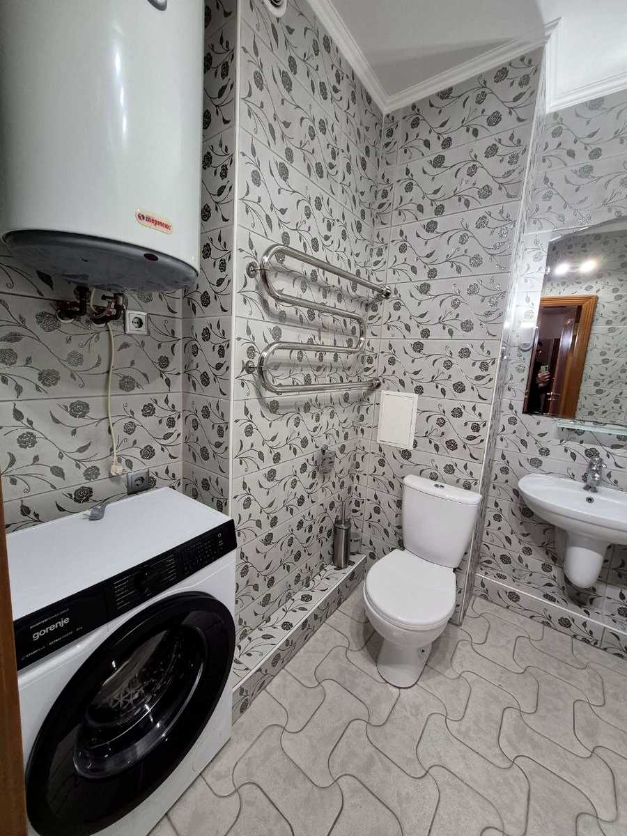 1880459625868616