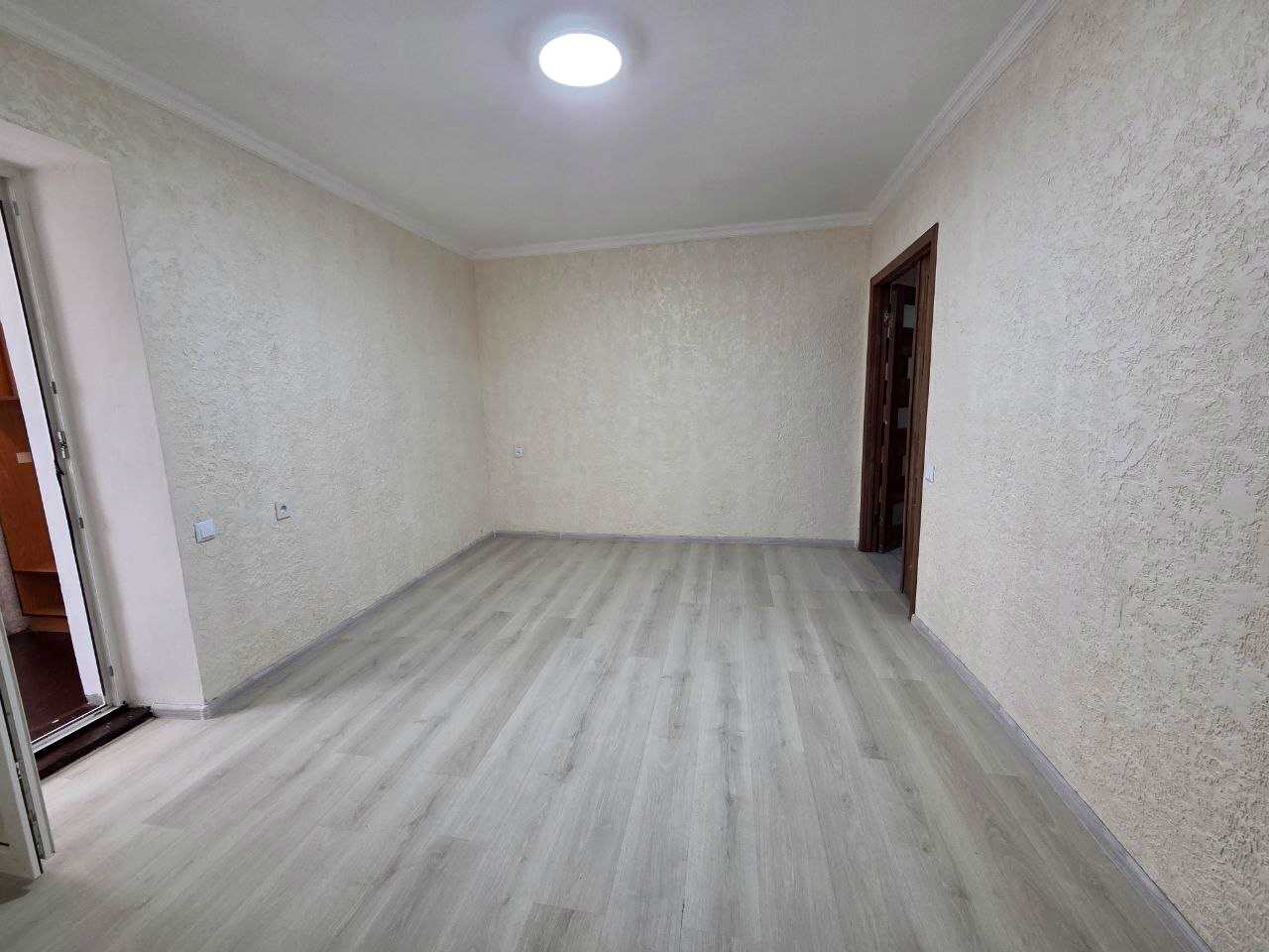 1880463416600277