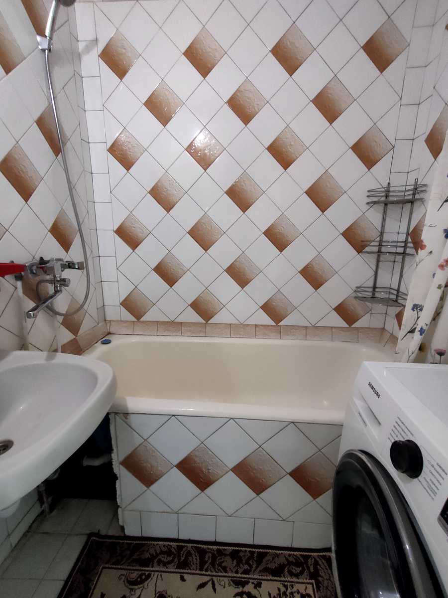 1880465096422853