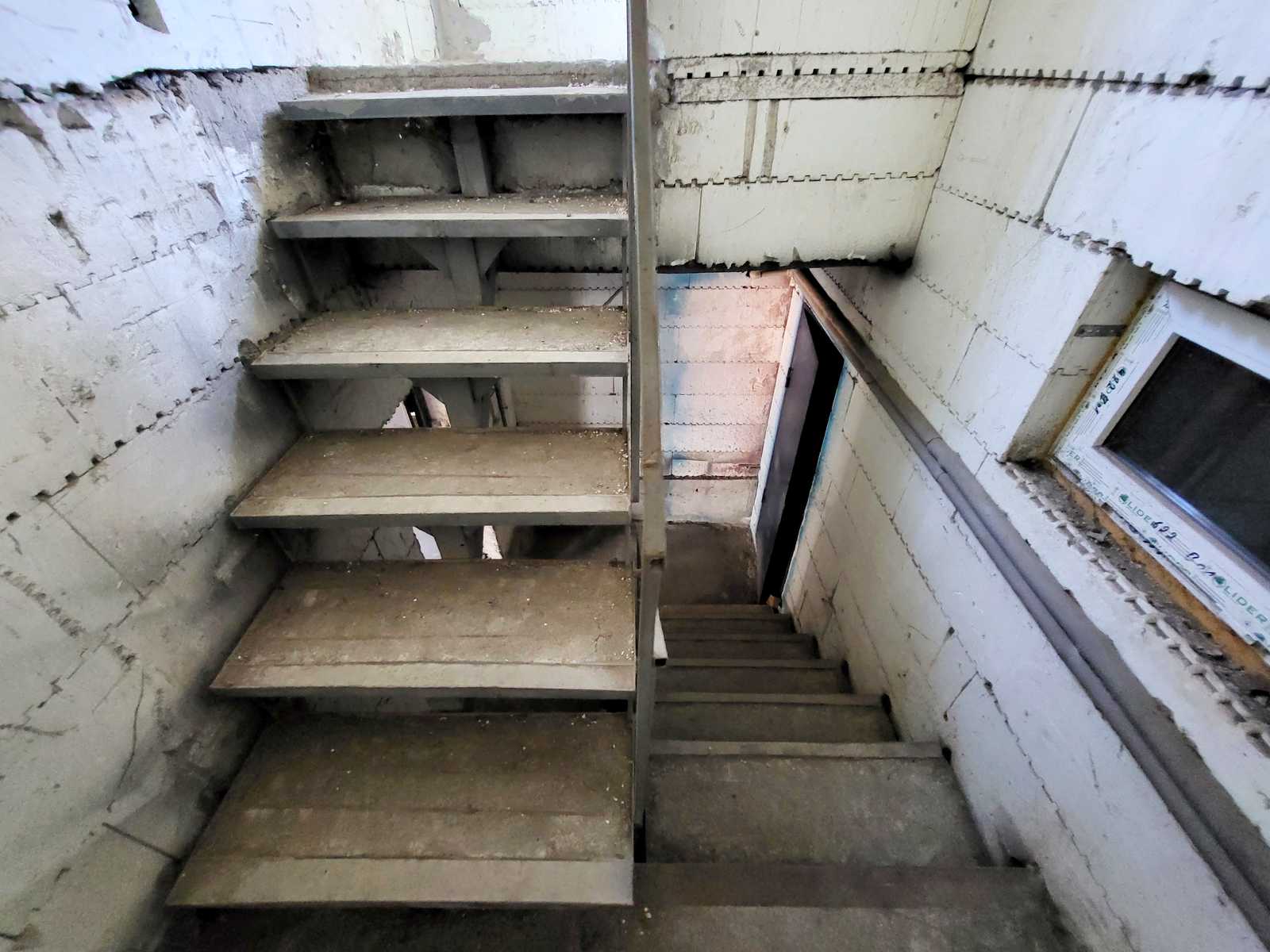 1880466634974417