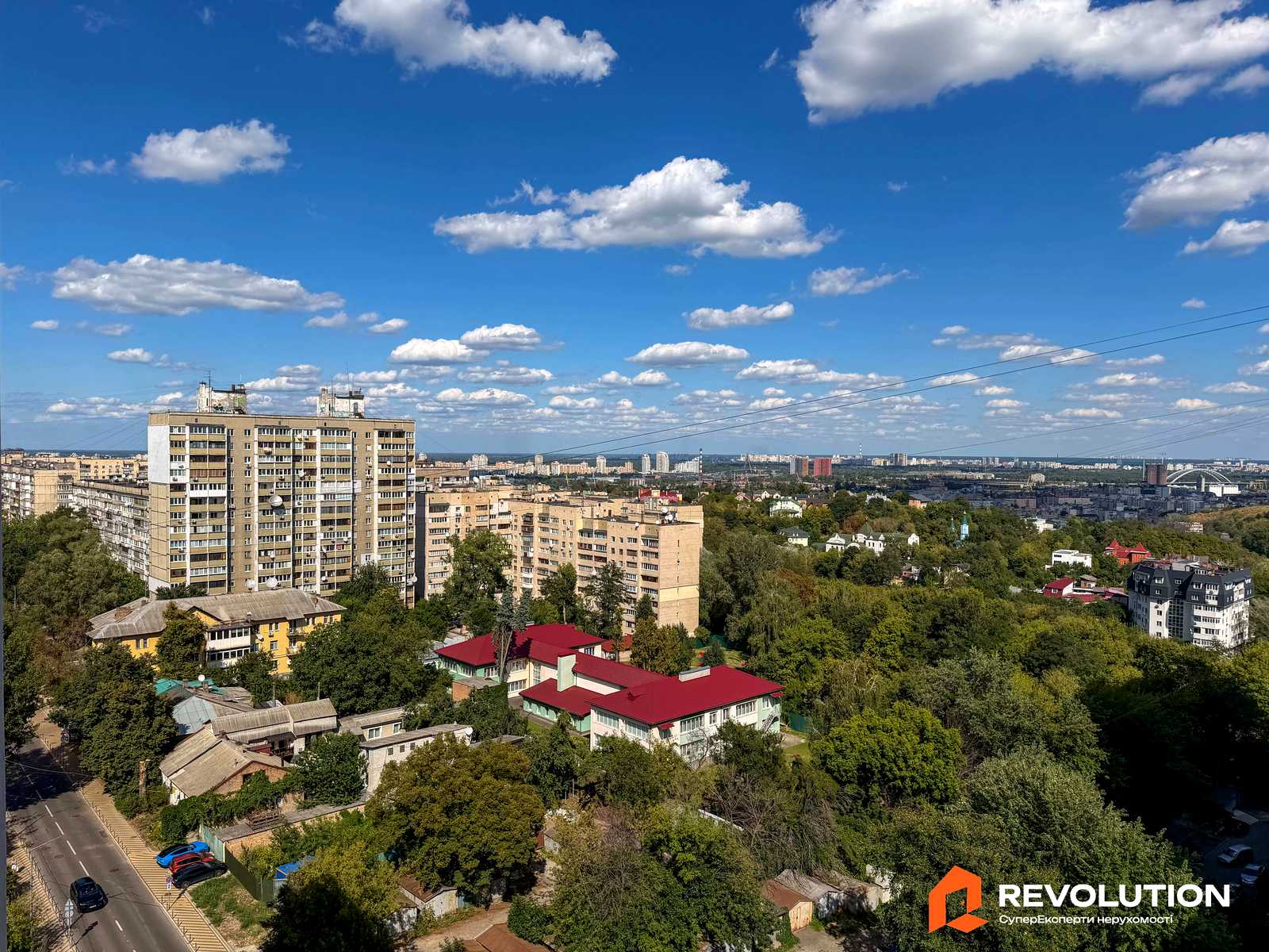 1880467199428607