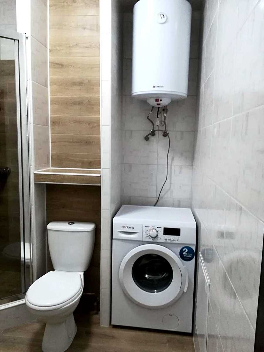1880468436538581