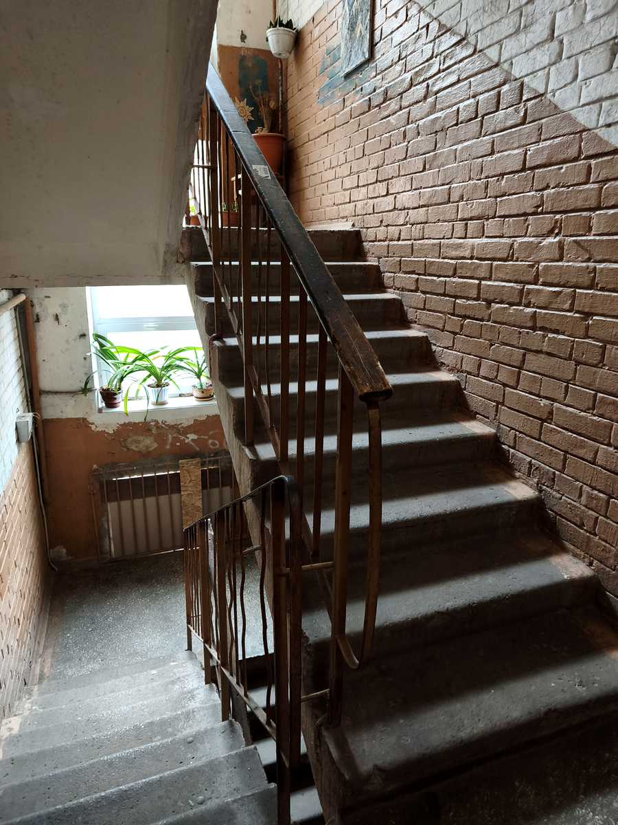 1880468773849881
