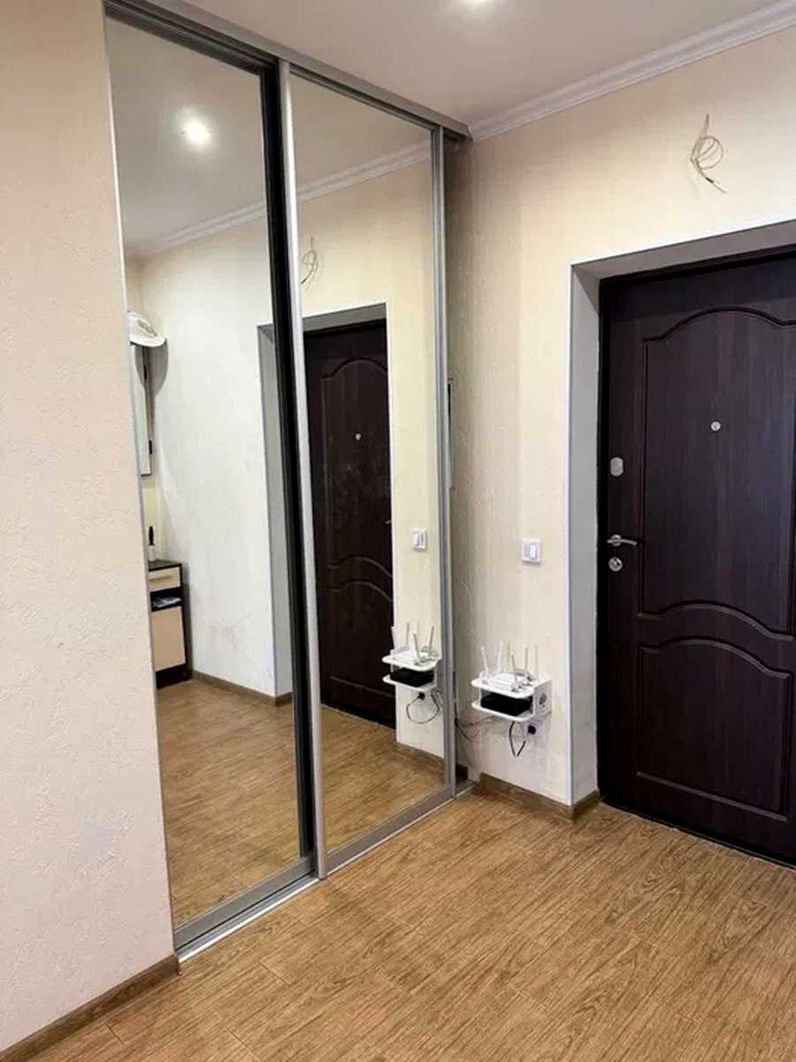 1880471475083596