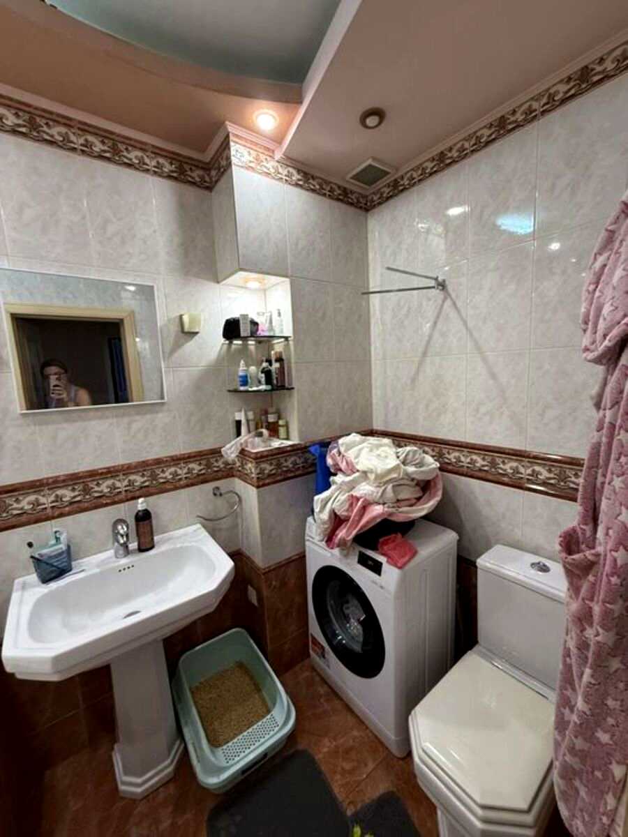 1880472234881026