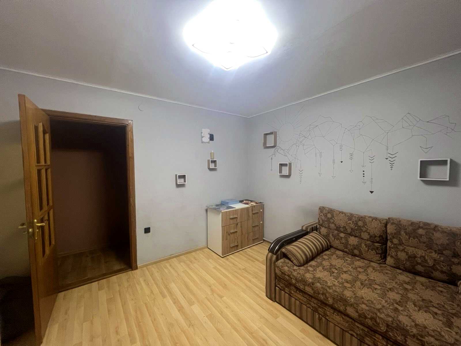 1880472558768196