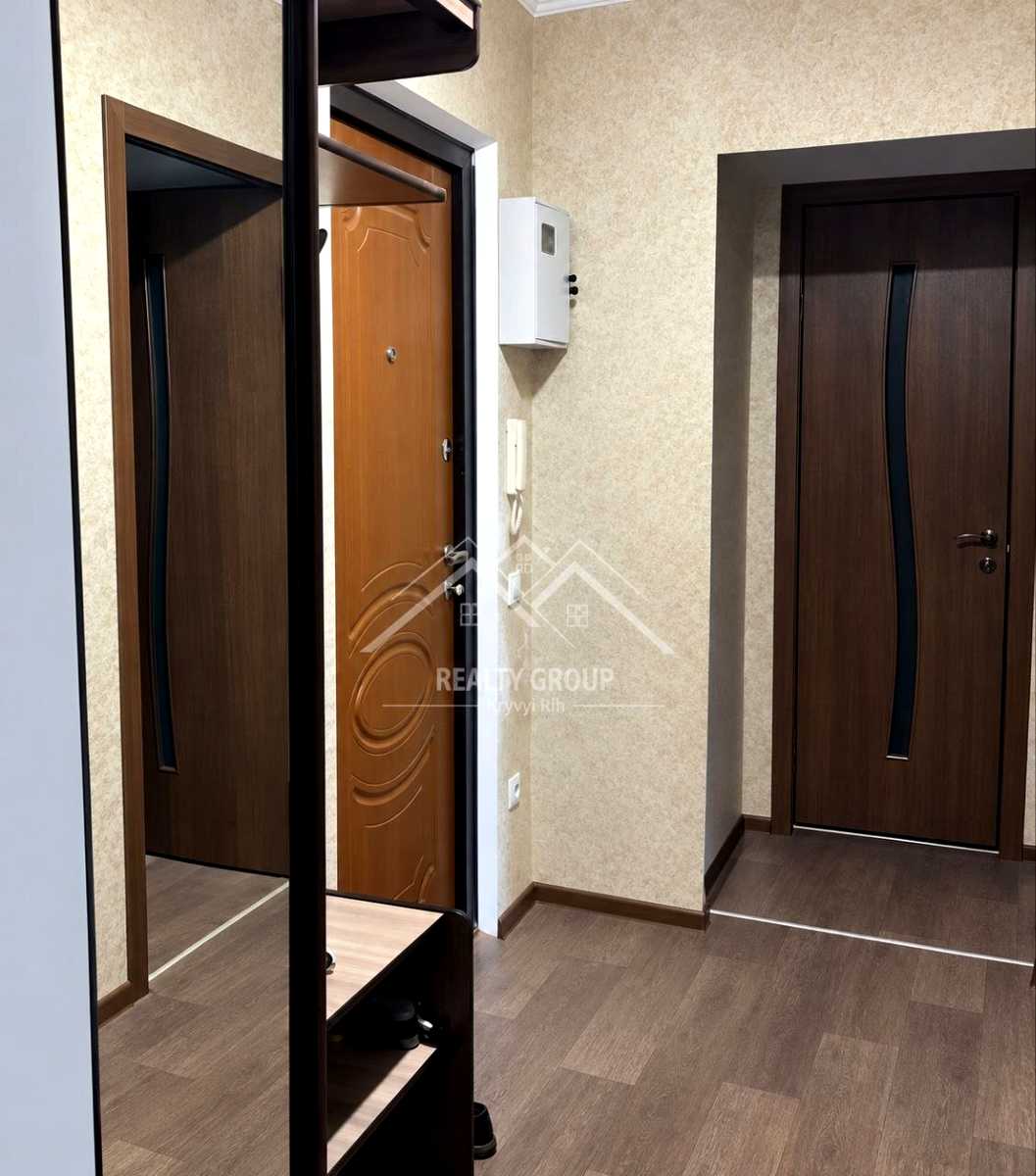 1880473405593934