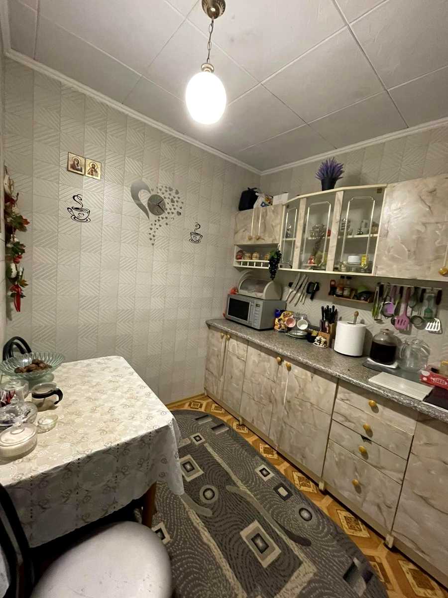 1880476746946904