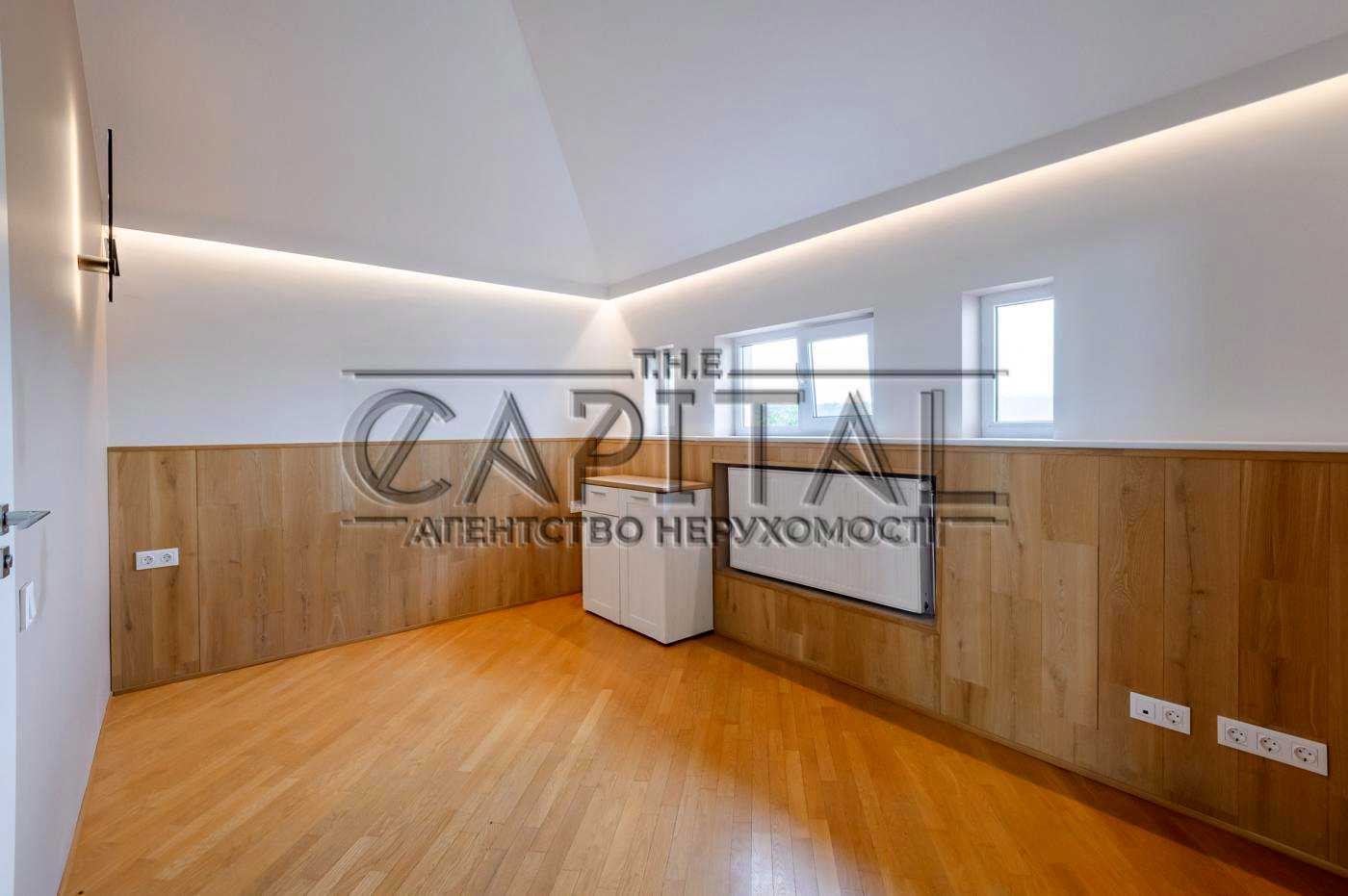 1880476796492161