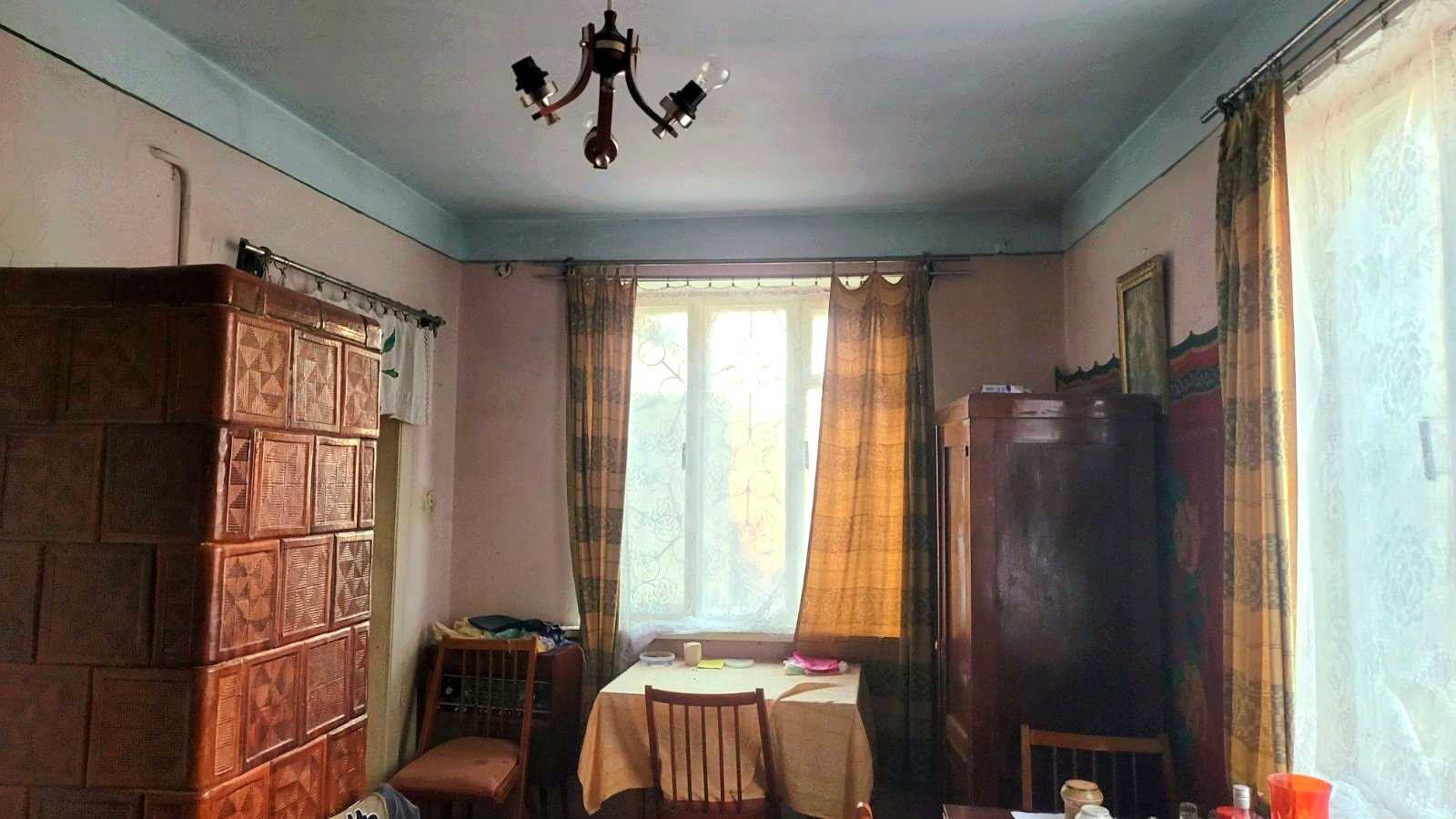 1880477358397374