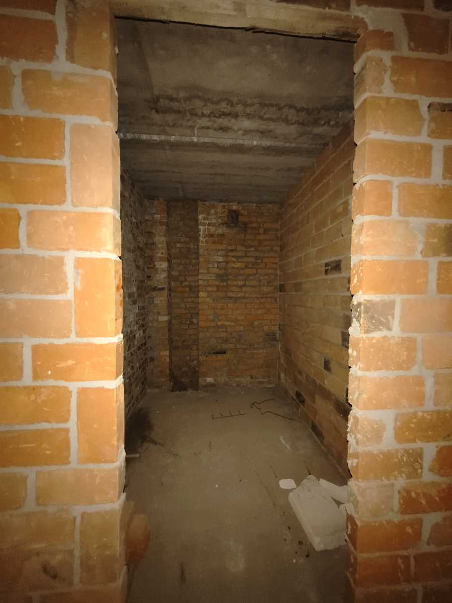 1880477424892544