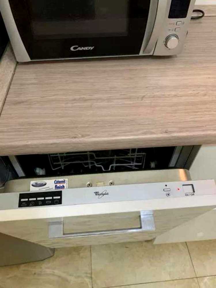 1880477613544398