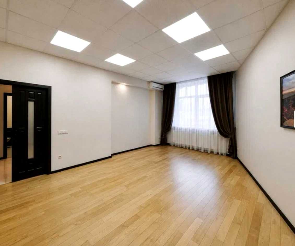 1880479883476367