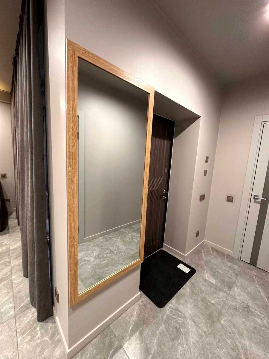 1880480942980317