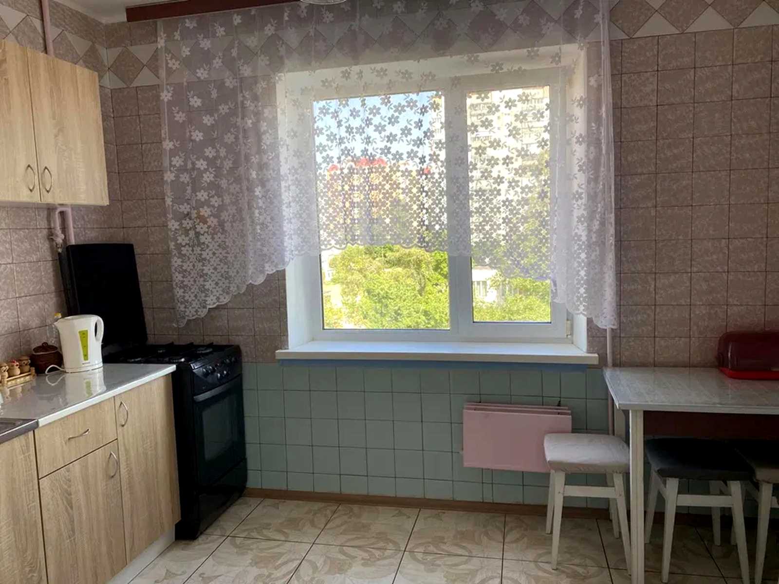 1880482834676307