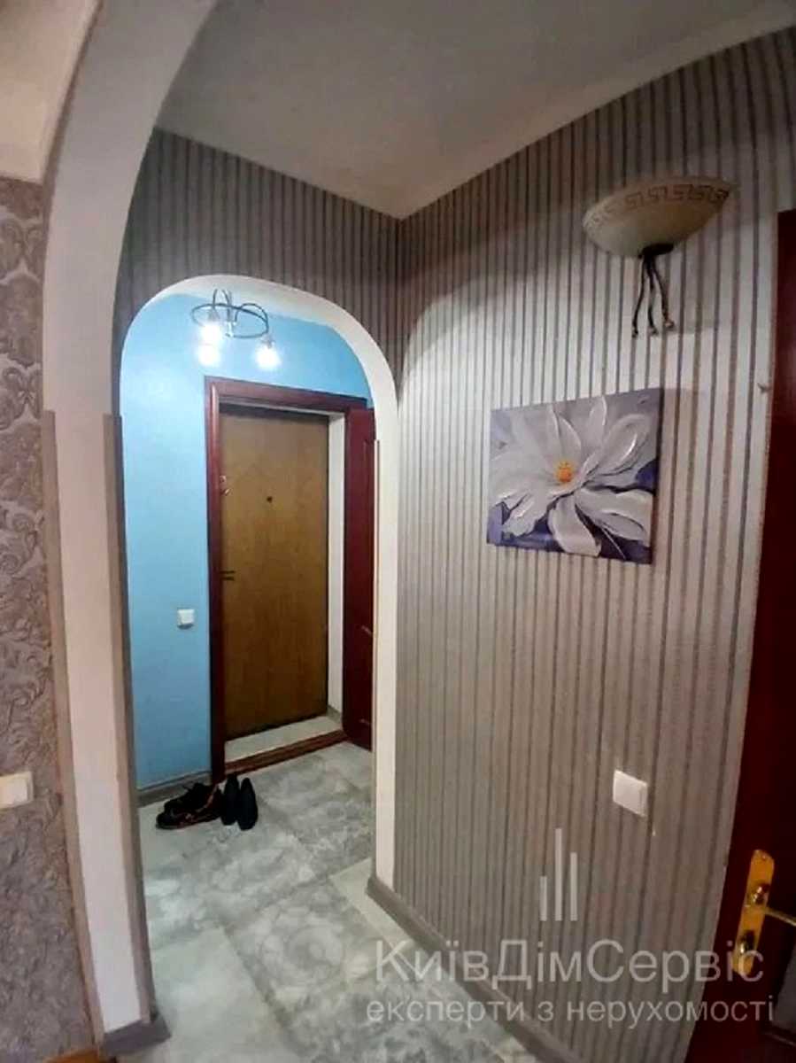 1880482855348861