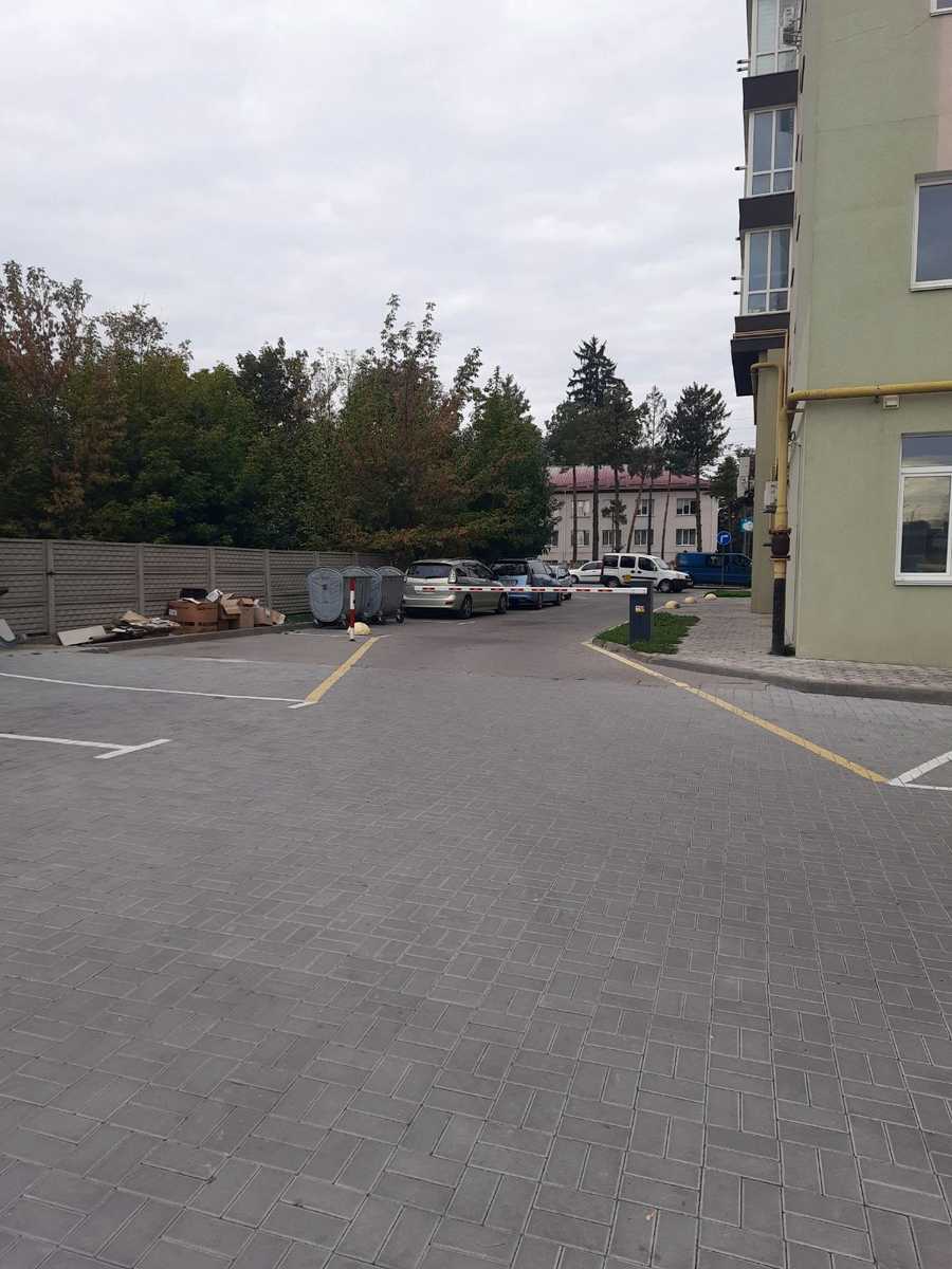 1880482875337707