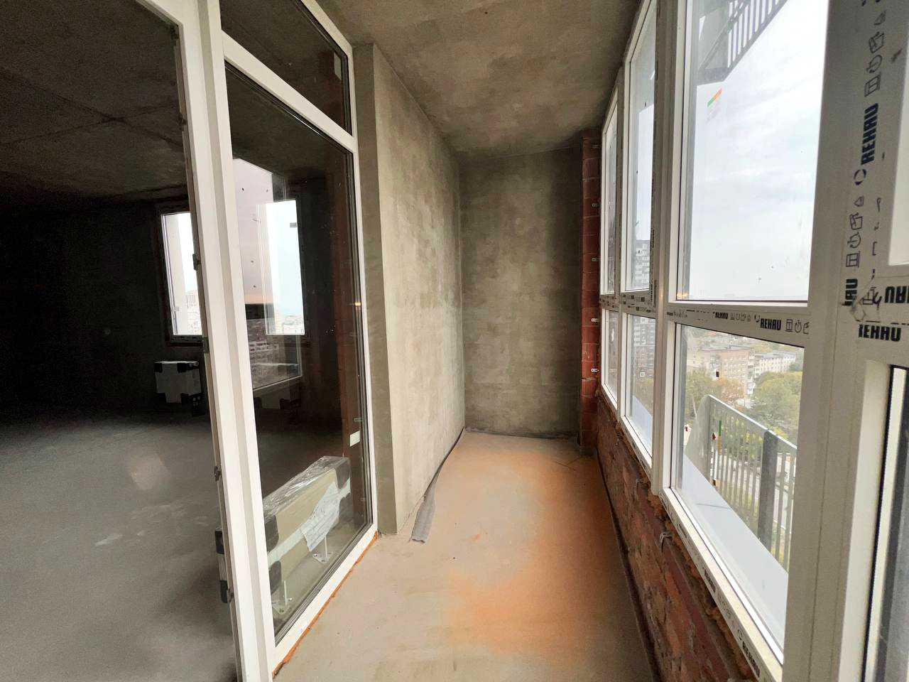 1880487583326315