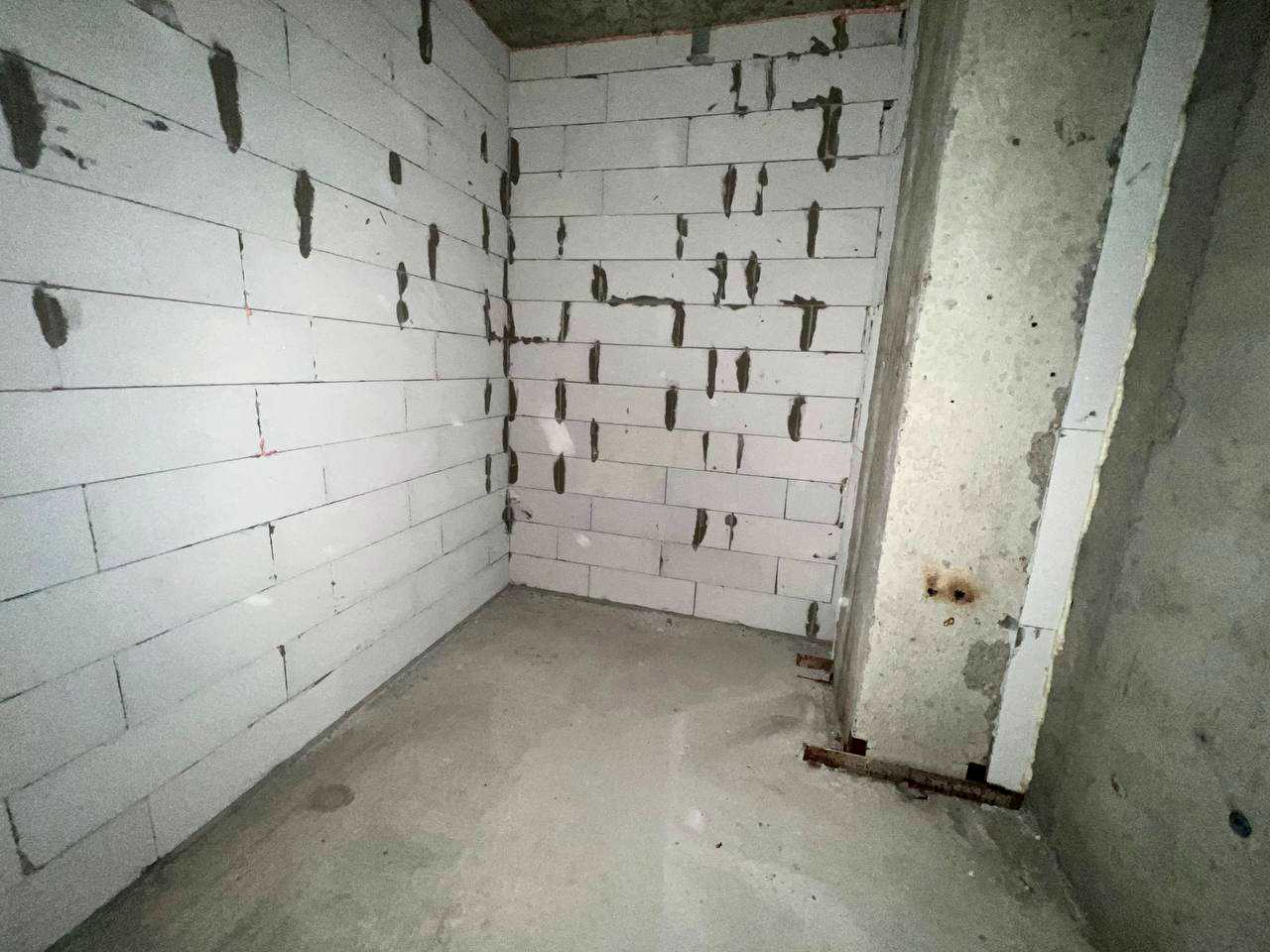 1880487586136859