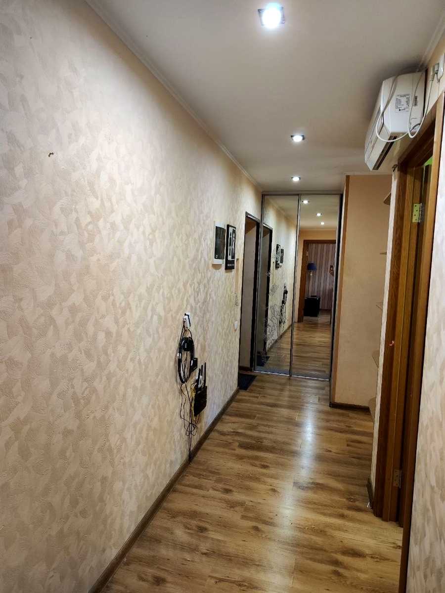 1880488466829327