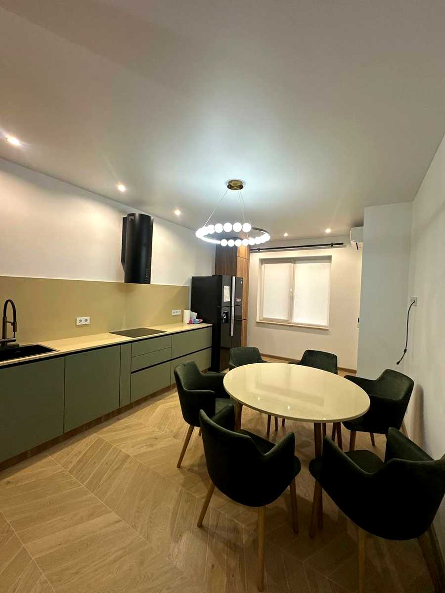 1880488586984403
