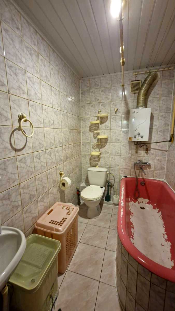 1880494630287319