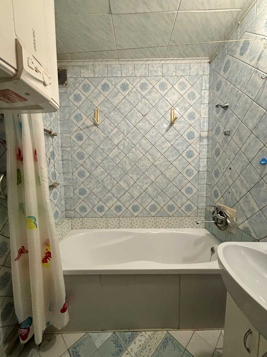 1880498909758710