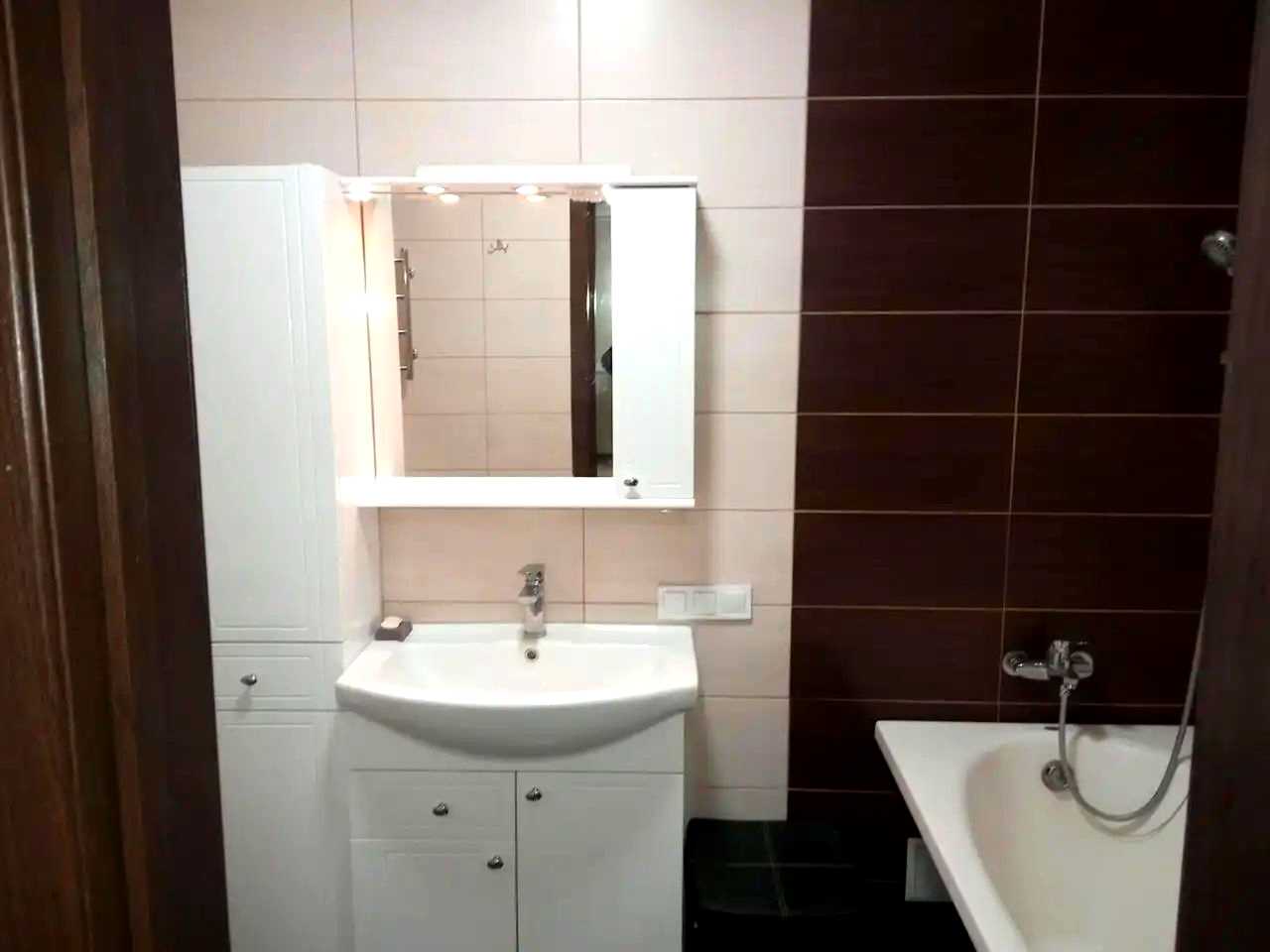 1880501373044624